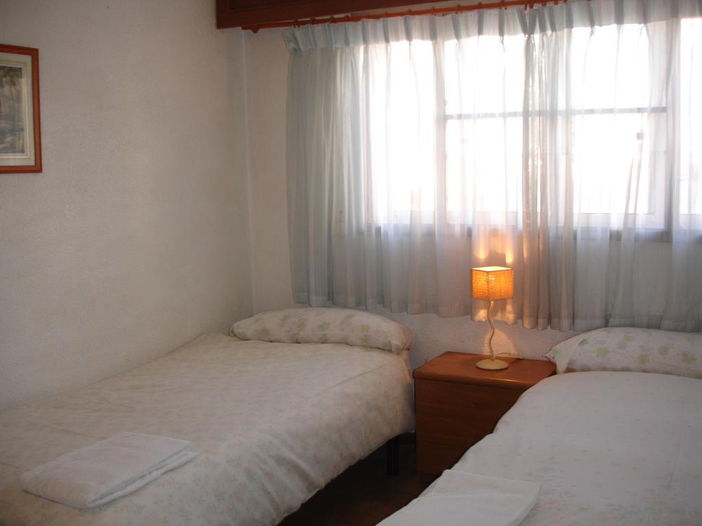 Las Palmeras - Zand Properties Benidorm Room photo